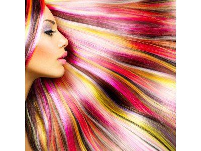 Колір волосся: Тенденції, вибір та професійна косметика